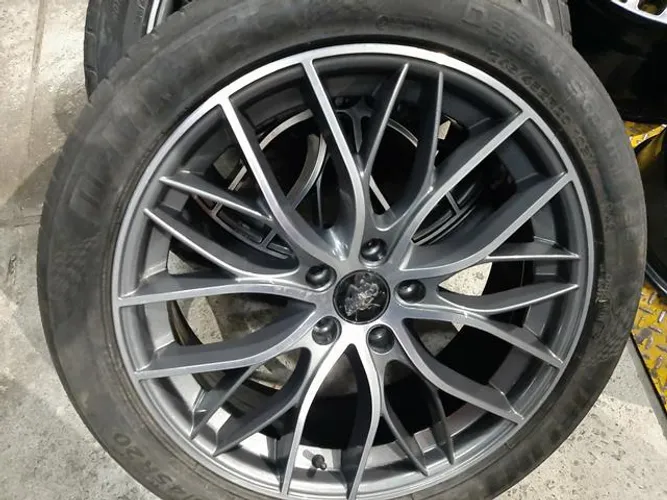 Roda aro 20 BMW grafite com diamantado krmai 5X120 