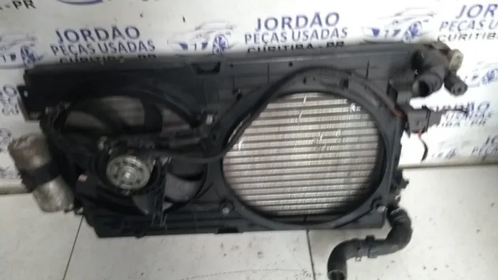 Radiador, condensador, defletor, sem ventoinha, Golf.