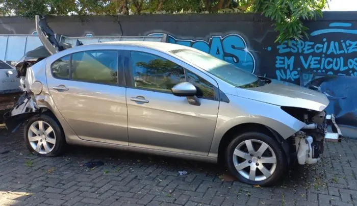 Sucata Peugeot 408 2.0 manual 2013 para retirada de pecas
