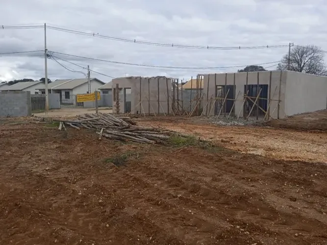 Terrenos: Cond Ótima Localização Prox Reg Jd das Gr Graças Colombo