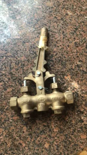 Válvula de comando