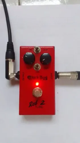 VENDO PEDAL DE EFEITO (DISTORÇÃO) BLACK BUG TRT 2 RED TUBE R$ 130,00 REAIS!!!