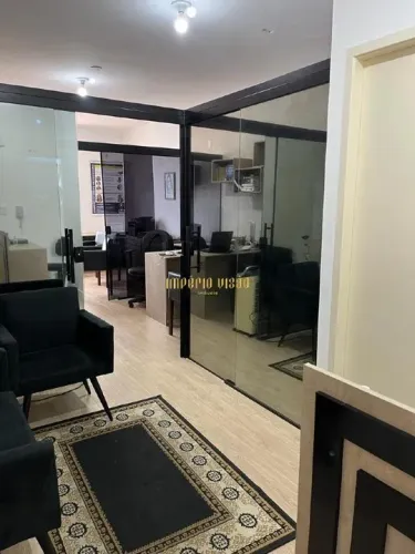 Sala com móveis e divisórias no Orion Office para Aluguel na região Central de Suzano-SP