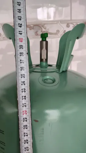 Botijão de gás refrigerante vazia