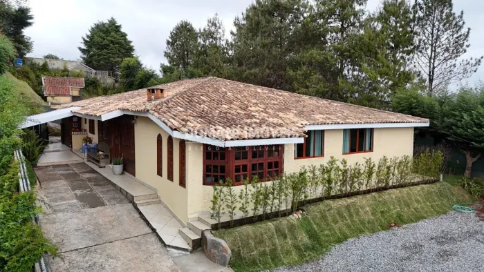 Magnífica Casa na Região do Alto da Vila Inglesa - Campos do Jordão/SP