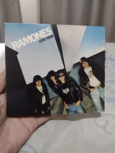 Cd Ramones leave home 