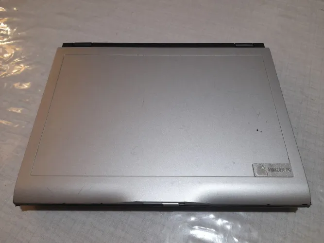 Notebook Amazon Fl31, usado.