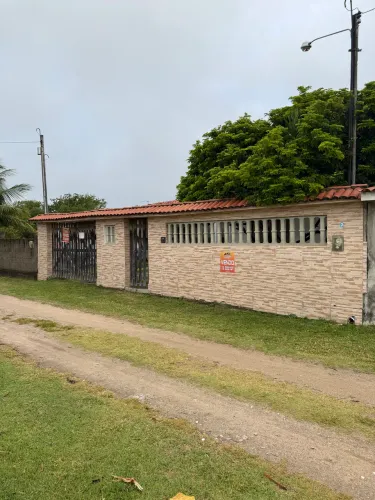 Casa na praia de Catuama !