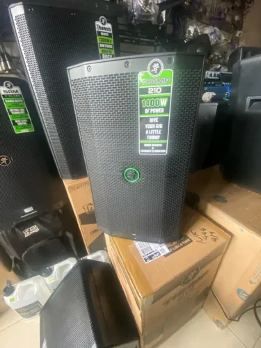 Mackie Thump 210 1400w 