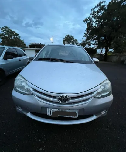 Toyota Etios X 1.3 Flex 16V 5P Mec. 2015