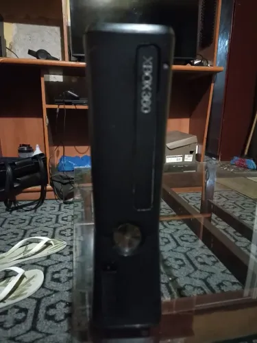 Xbox 360 Slim Luz Vermelha ( Retirada de peças)