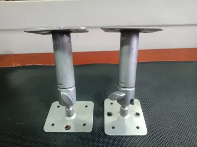 Suporte para caixinhas de som.