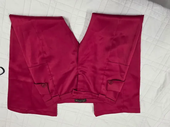 Calça vermelha Carmim