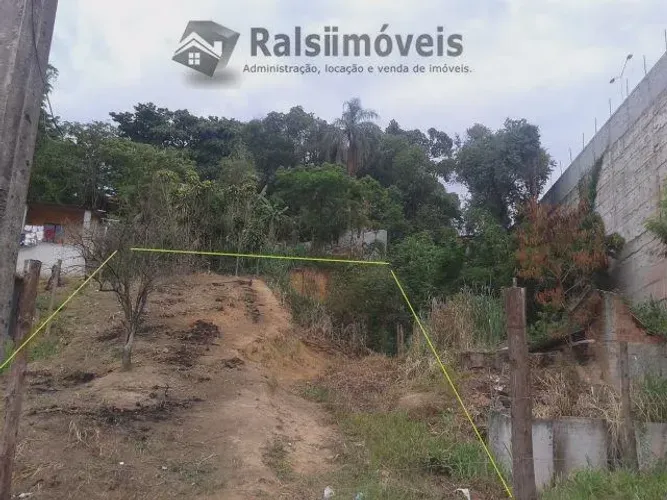 Terreno na Avenida São Salvador (Belford Roxo)