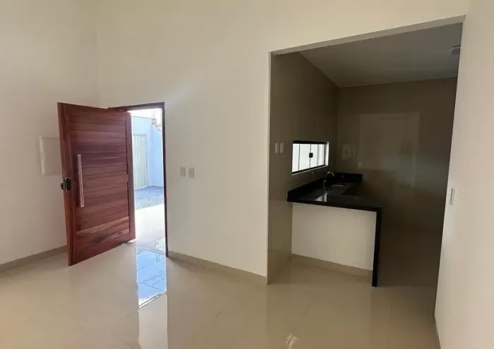 Vende-se uma casa no bairro industrial