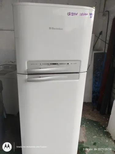 REFRIGERADOR ELECTROLUX