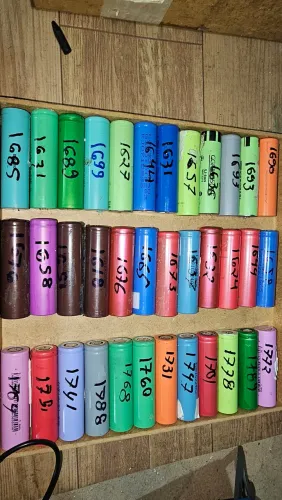 24 Baterias de 1500mAh Lítio Recarregáveis modelo 18650
