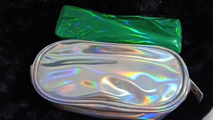 Necessaire holográfica