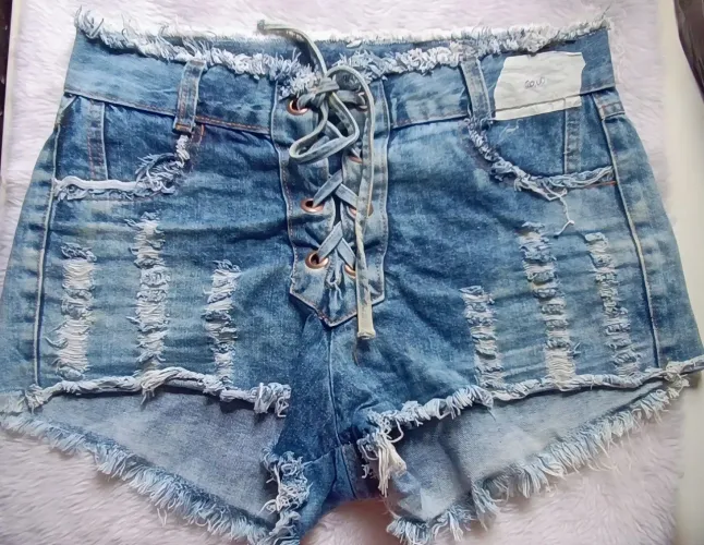 Short jeans destroyed