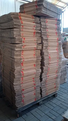 CAIXAS DE PAPELÃO 