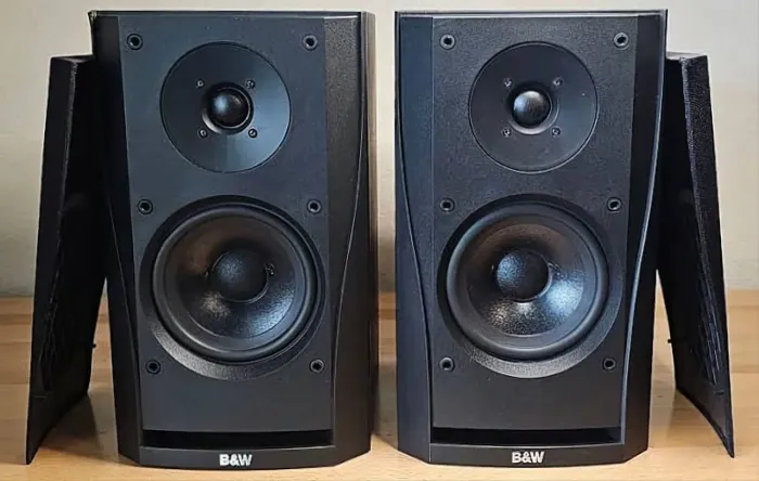 CONJUNTO DE CAIXAS B&W INGLESAS BOWERS & WILKINS 100% ORIGINAL SEMINOVAS ALTA QUALIDADE