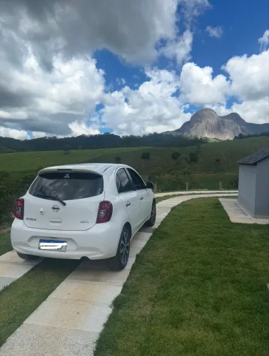 Nissan March SL 1.6 16V Flex Fuel 5P 2016