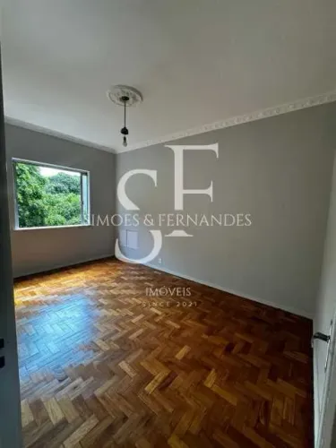 Rio Comprido - Avenida Paulo de Frontin - Apartamento sala dois ambientes, dependência com