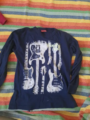 Camiseta Infantil Rock and Roll tamanho 4
