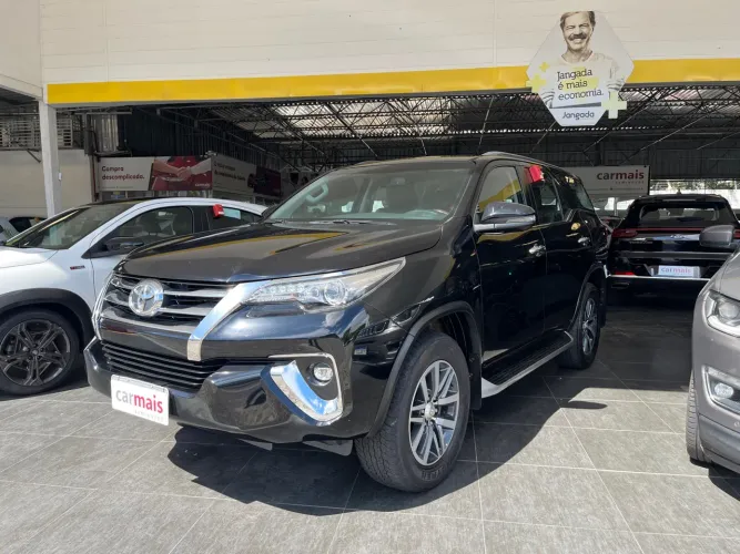 Hilux SW4 SRX Preto 2020