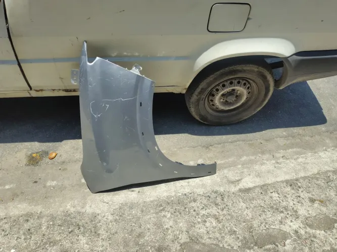 Paralama direito Citroen C3 2023 a 2025 original c detalhe