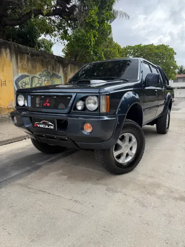 Mitsubishi L200 GLS 2.5 4X4 CD Diesel 2002