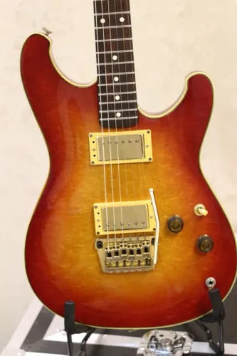 [Aceito Troca] Guitarra Ibanez Roadstar RS1000 Japan ano 1983 Gary Moore com trastes inox