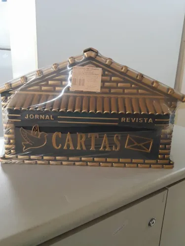 Caixa de Correio Decorativa Dourada
