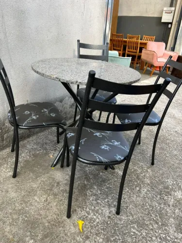 Mesa de Cozinha com 4 Cadeiras NOVO FRETE GRÁTIS
