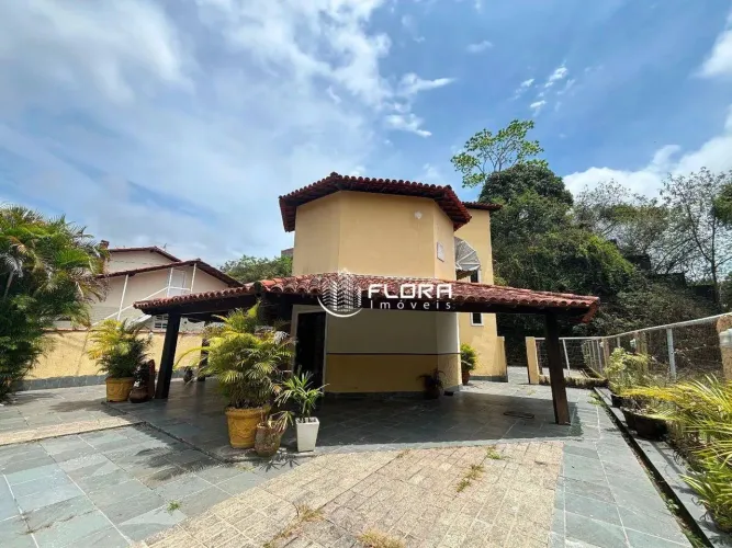 Casa com 3 dormitórios à venda, 129 m² por R$ 650.000,00 - Piratininga - Niterói/RJ