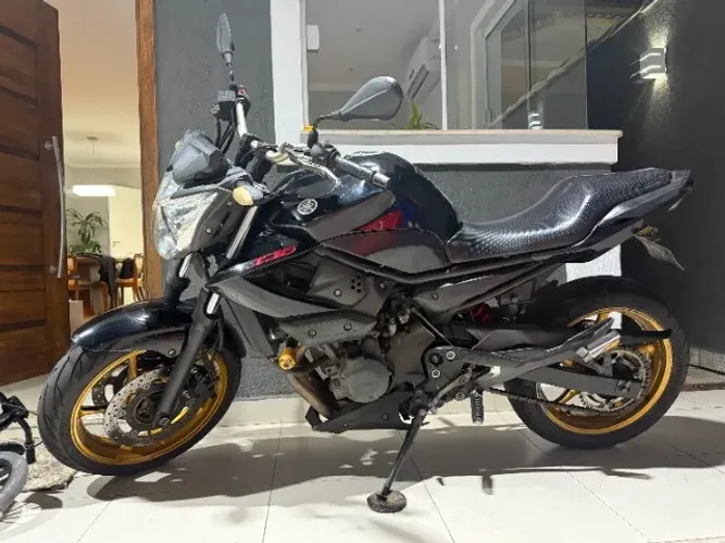 YAMAHA XJ6 2012 - POTÊNCIA, ESTILO E CONFORTO