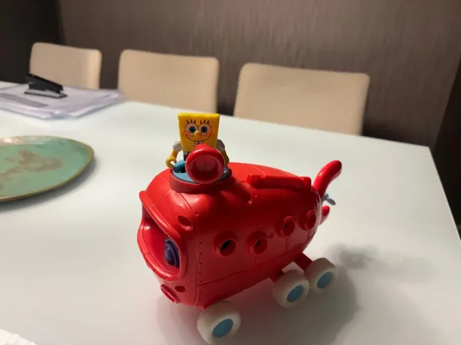 Miniatura do submarino do Bob Esponja