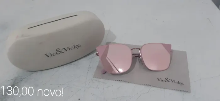 Óculos de Sol Feminino Vic&Vicky - Novo