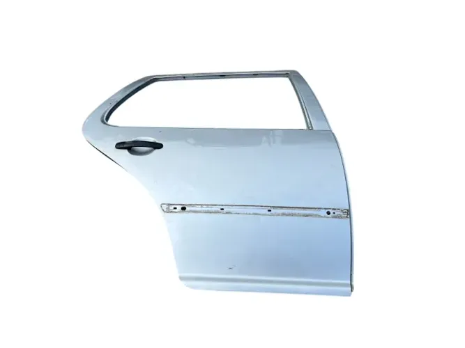 Porta traseira direita VW Golf Mk4 4 Pts 99-06