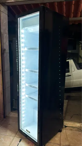 Freezer expositora slim esmaltec