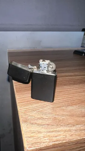 Isqueiro Zippo original de bolso 