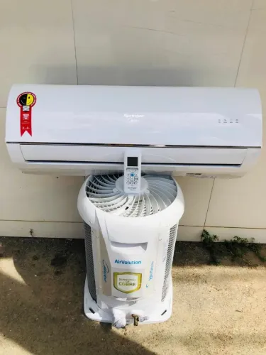 AR-CONDICIONADO SPRINGER MIDEA AIRVOLUTION CONVENCIONAL 12000 MIL BTUS.