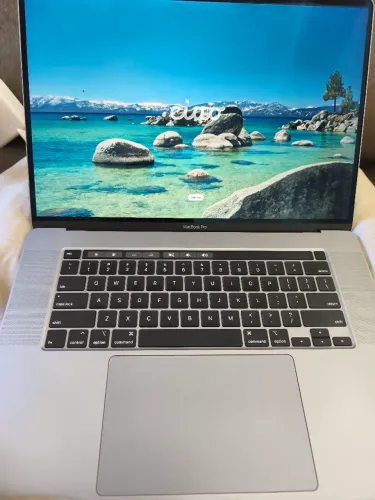 macbook pro i7 2019
