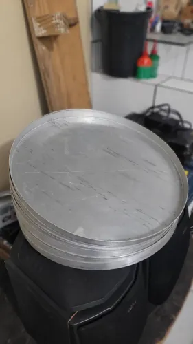 08 formas de Pizza 30cm em excelente estado!