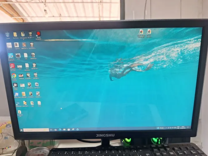Monitor 21", possui NF e esta na garantia