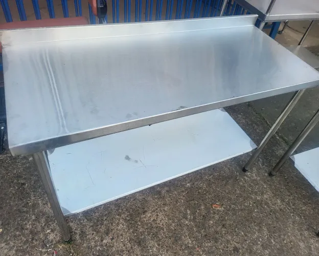 Mesa de inox 1,50x60 Reforçada