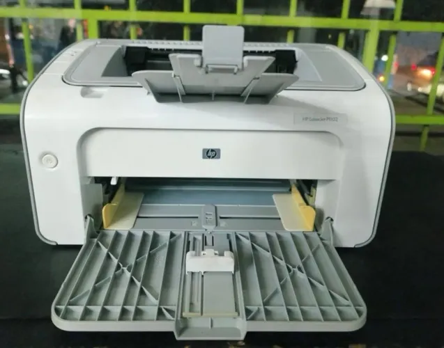 Impressora laser HP P1102 com toner novo + transformador (Entrego)