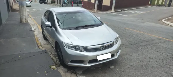 Honda Civic Sedan LXS 1.8/1.8 Flex 16V Aut. 4P 2014