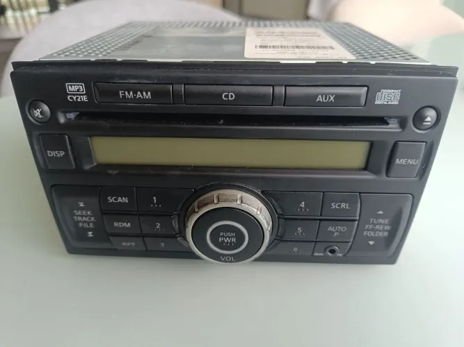 Rádio original Nissan Livina 