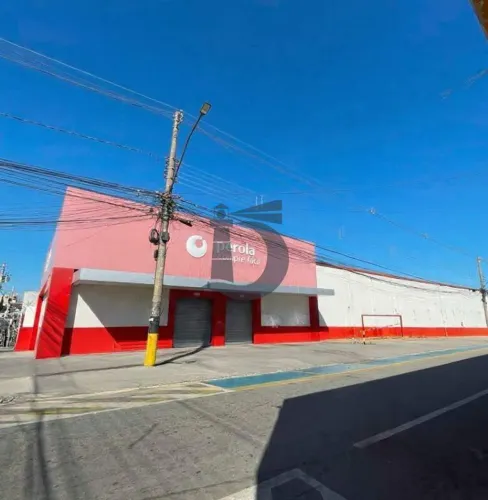 Imóvel Comercial Completo para Aluguel em Esquina - Centro